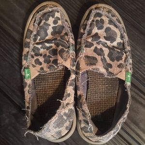 Sanuk Cheetah Animal Print Slip On Sneakers US 6